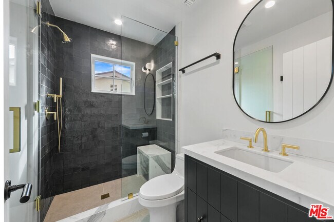 Building Photo - 6174 Paseo Cyn Dr