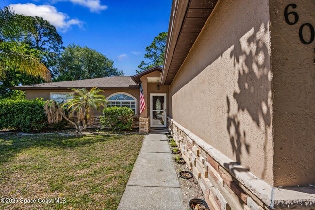 Building Photo - 6080 Chapman St