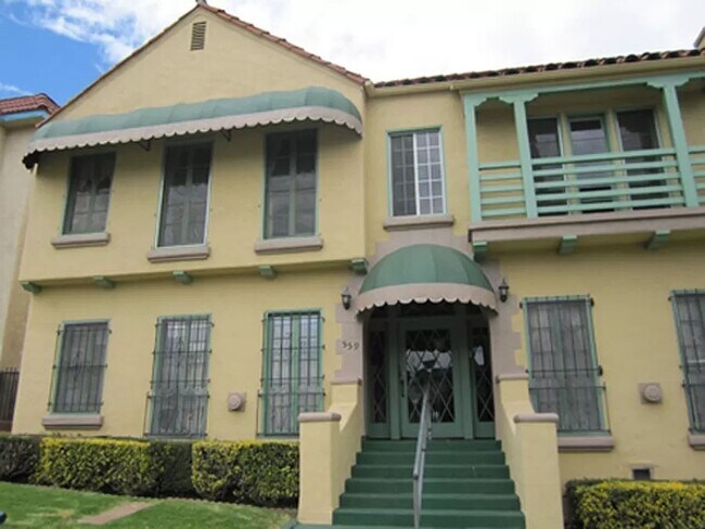 Building Photo - 559 Normandie Ave