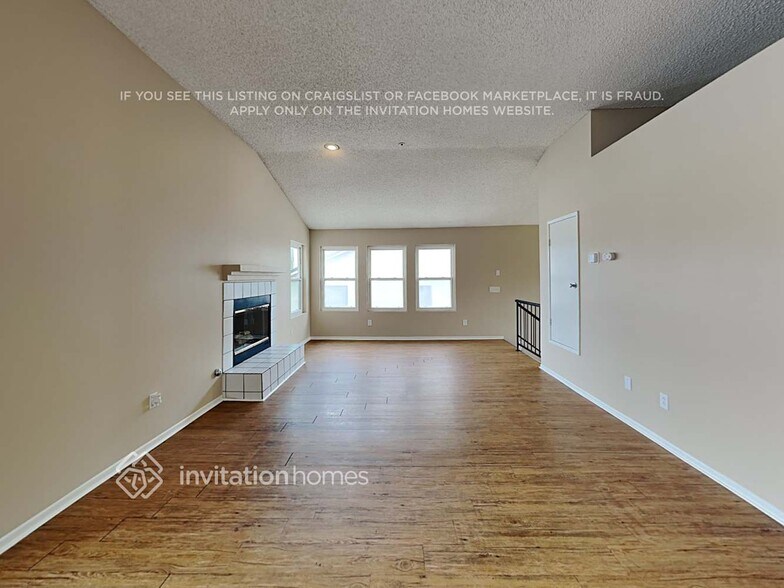 Building Photo - 14762 Shadow Dr