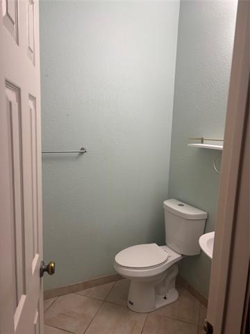 Building Photo - 1605 Willow Creek