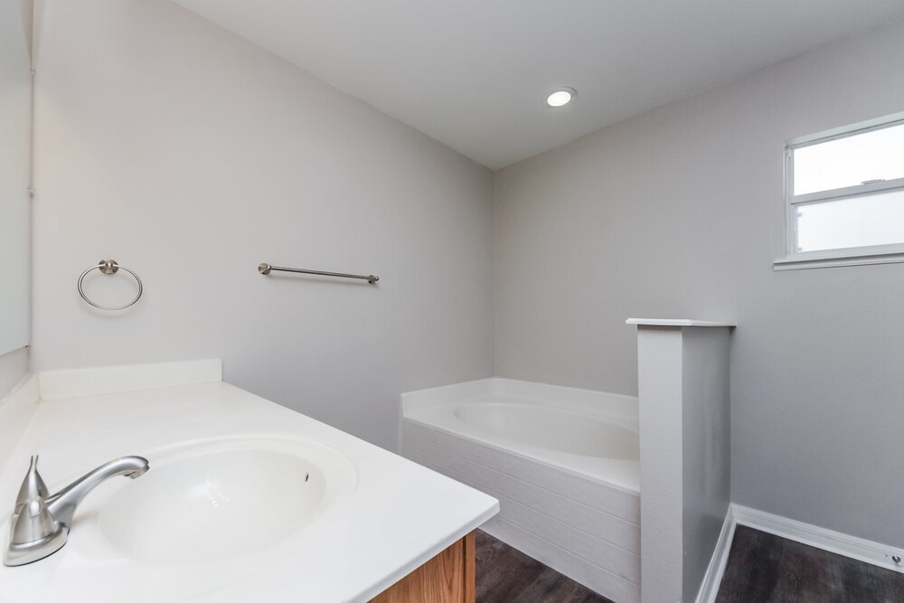 Building Photo - 813 Albi Ct