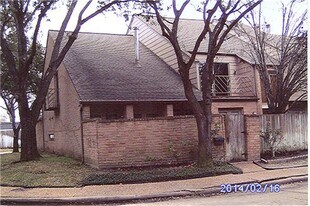 Building Photo - 5860 Sampley Way