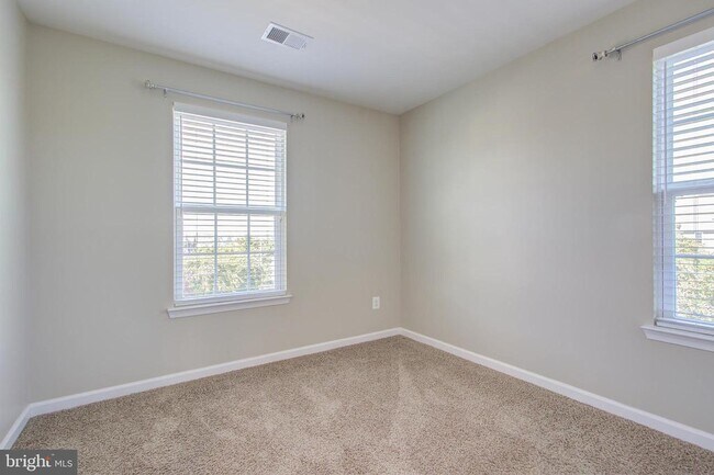 Building Photo - 7001 Trek Way