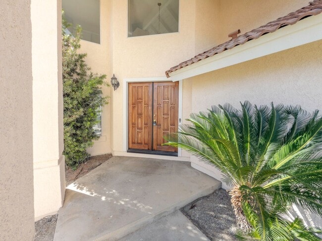 Building Photo - 4 BEDROOM / 3 CAR GARAGE MURRIETA HOME FOR...