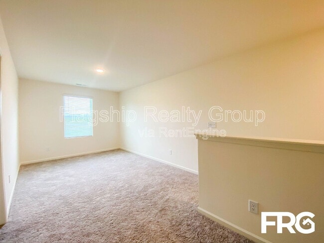 Building Photo - 300 Kenison Way