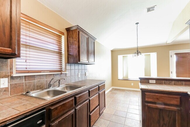 Building Photo - 7913 Eagle Cir