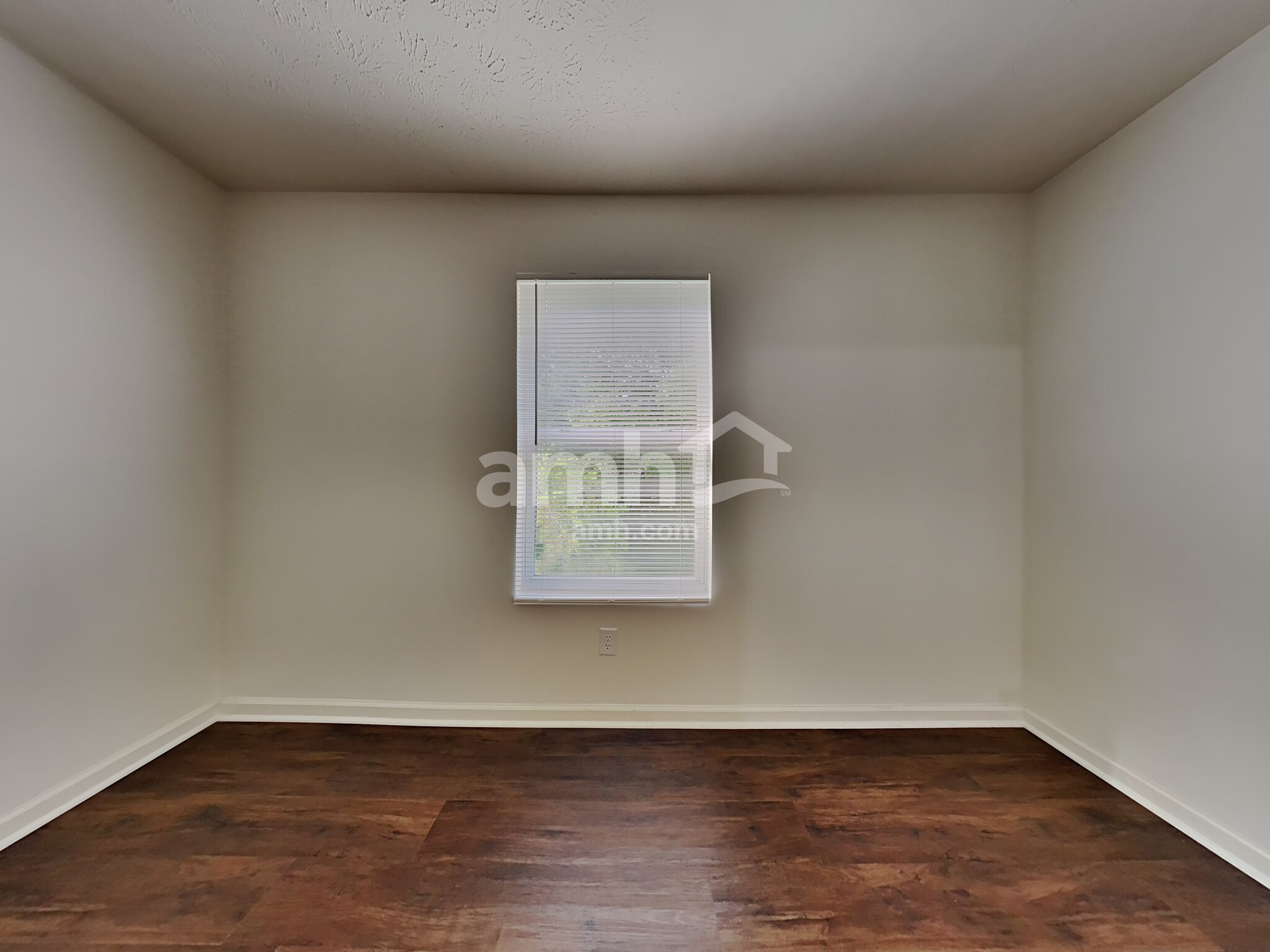 Building Photo - 11424 Long Lake Dr
