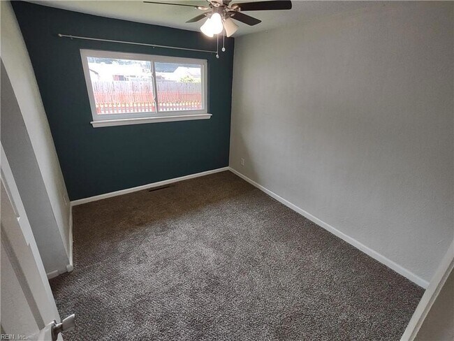 Building Photo - 344 Lavender Ln