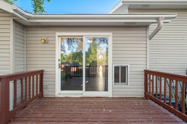 Building Photo - Charming 3-Bedroom Home with Spacious Layo...
