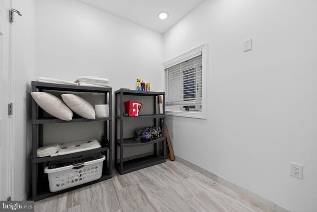 Building Photo - 2542 Arcadia St