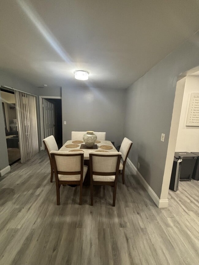 Building Photo - 3751 Cocoplum Cir
