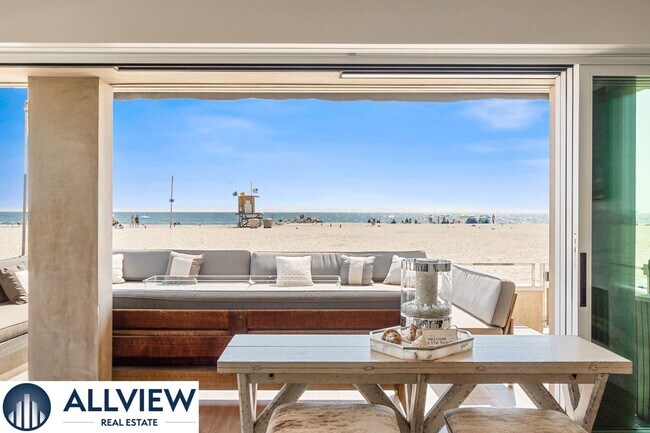 Building Photo - Stunning Beach House located on Newport Beach Boardwalk- 30+ Day Rental!