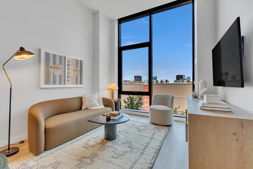 Building Photo - 1101 W Jackson Blvd