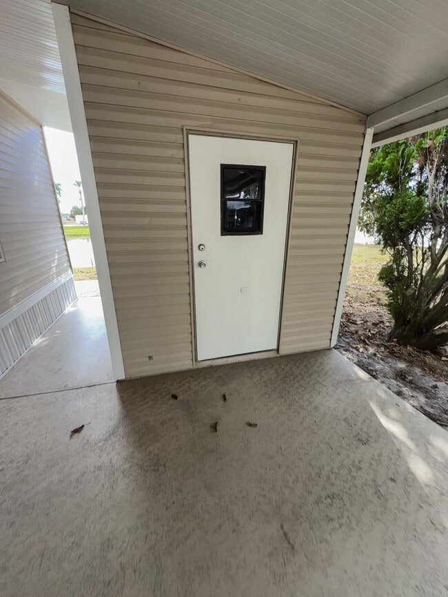 Building Photo - 1601 US-441