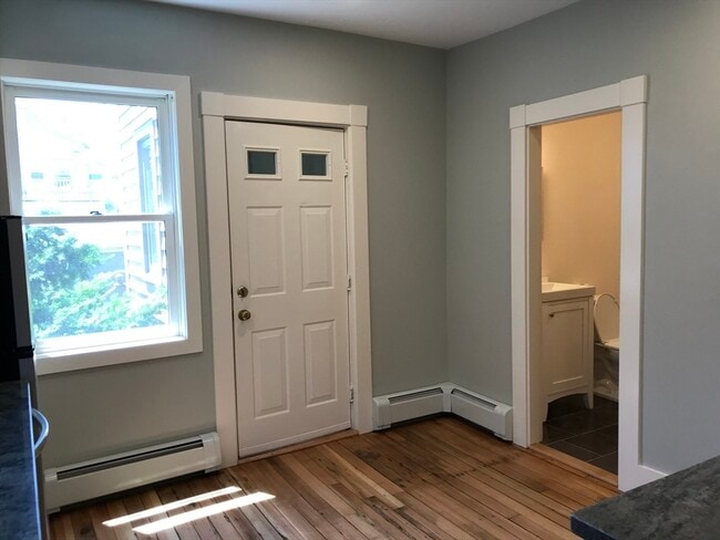 Building Photo - 188 Franklin St