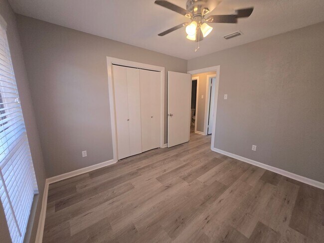 Building Photo - 1801 Archery Ln