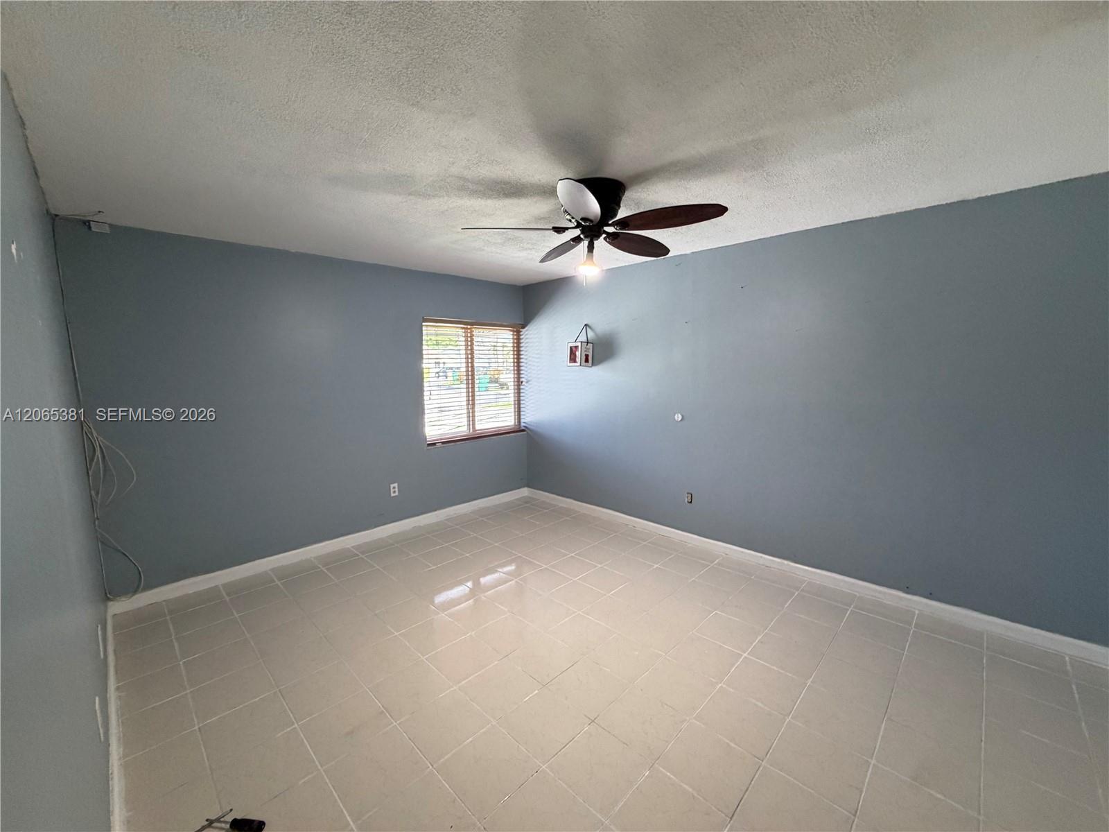 Building Photo - 3613 SW 112th Pl