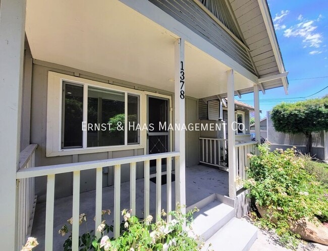Building Photo - 1378 Loma Ave