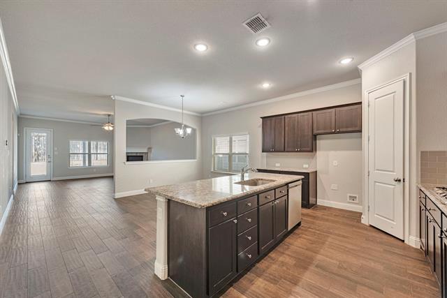 Building Photo - 6725 Cambridge Dr