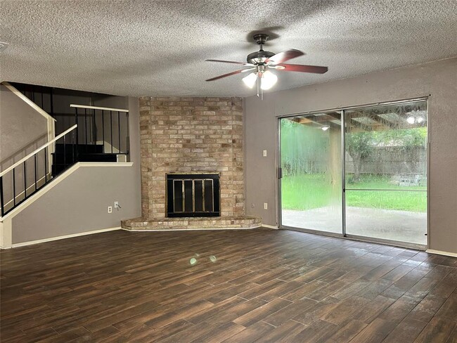 Building Photo - 23122 Dew Wood Ln