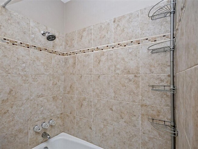 Building Photo - 100 Lido Cir