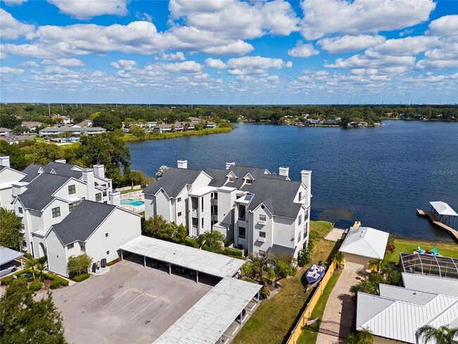 Building Photo - 3127 W Sligh Ave