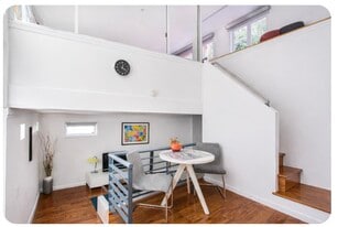 Building Photo - 8665 Clifton Way