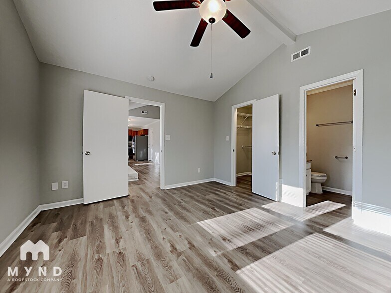 Building Photo - 1300 Newfound Hollow Dr