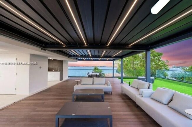 Building Photo - 1248 NE 89th St