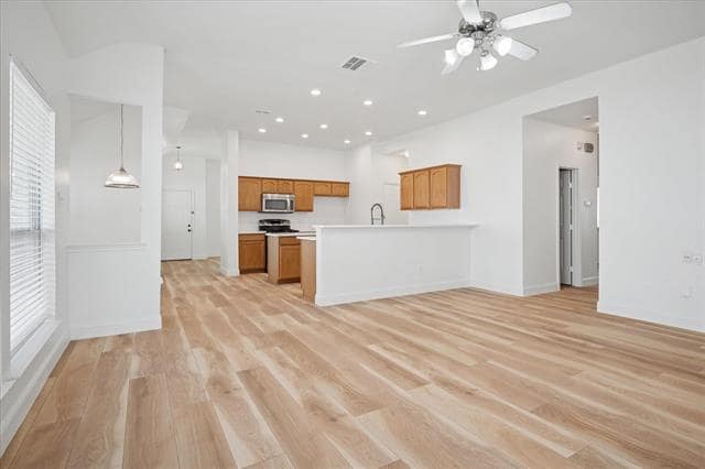 Building Photo - 9929 Wild Ginger Dr