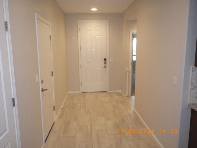 Building Photo - Beautiful 5 Bedroom House with City View