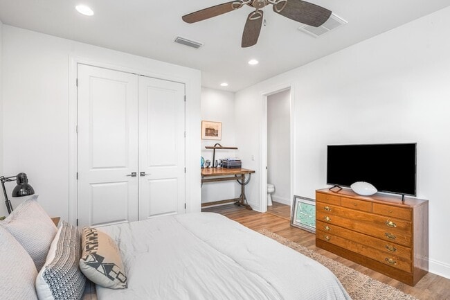 Building Photo - 229 Windrow Way