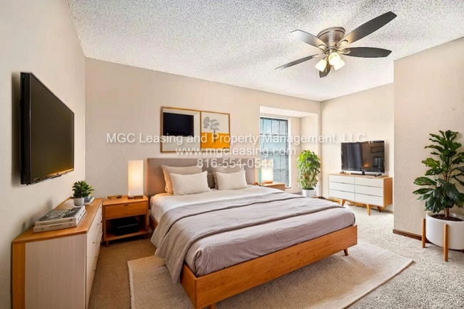 Building Photo - Millwood Townhomes - Move In and Choose Your Bonus: a Brand-New 55" TV or a $250 Amazon Gift Card...