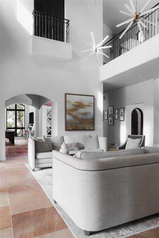 Building Photo - 201 Costa Bella Dr