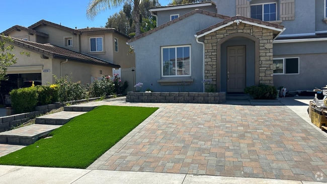 Building Photo - 39391 Tiburon Dr