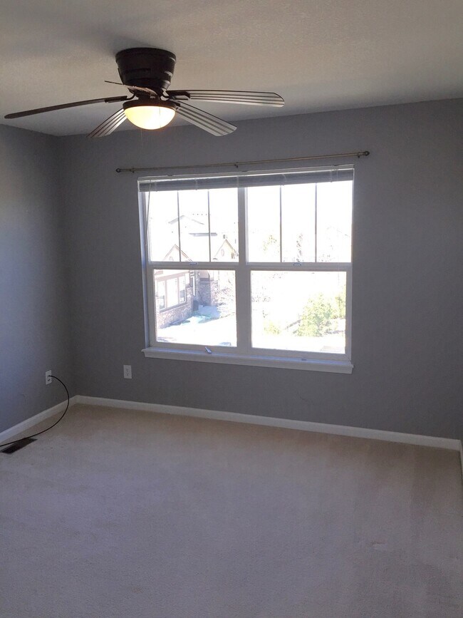 Building Photo - Stunning 4 Bedroom Home In Cross Creek area of Aurora