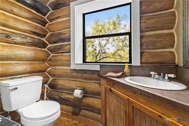 Building Photo - 218 Alexandra Ln