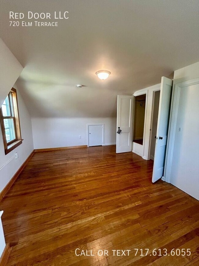 Building Photo - 720 Elm Terrace