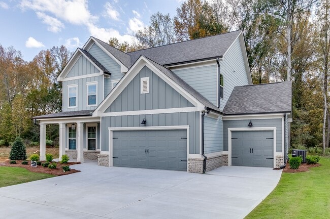 Building Photo - 230 Dragon Dr