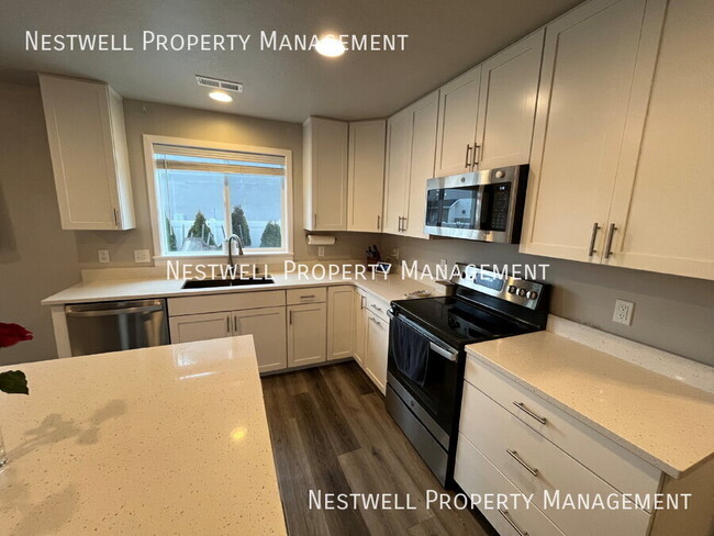 Building Photo - 1508 Waterfront Dr