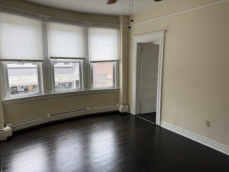 Building Photo - 353 Millburn Ave