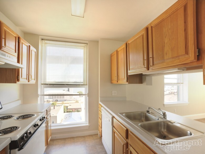 The Burlington Apartments 206 N 3rd St Burlington IA 52601