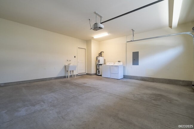 Building Photo - Available now!  Updated 4-bedroom, 2.5-bat...