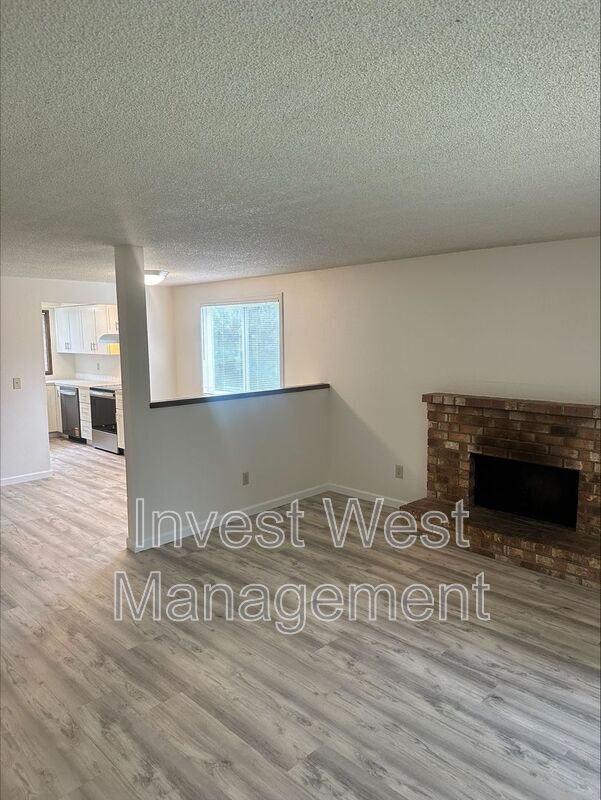 Building Photo - 14017 NE Keyes Ct