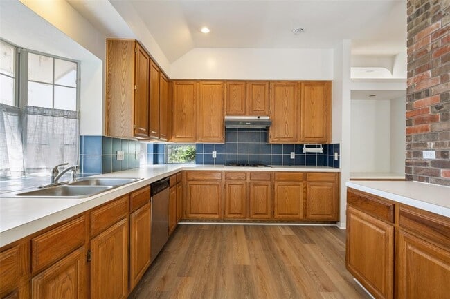 Building Photo - 11032 Crossland Dr