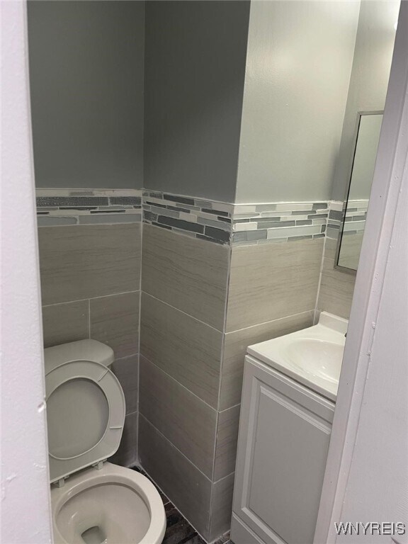 Building Photo - 260 Stevens Ave