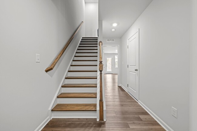 Building Photo - Gorgeous New Construction!  Updated Kitche...