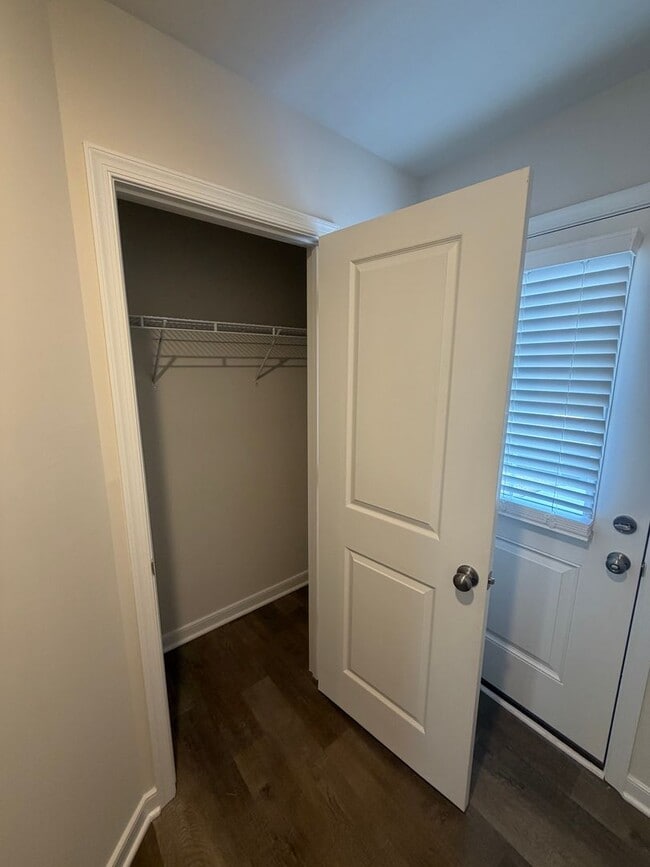 Building Photo - Modern Two-Story Townhome with Open Floor Plan and Garage