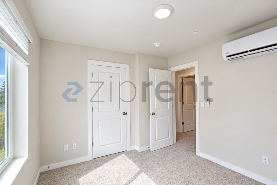Building Photo - Unit A5